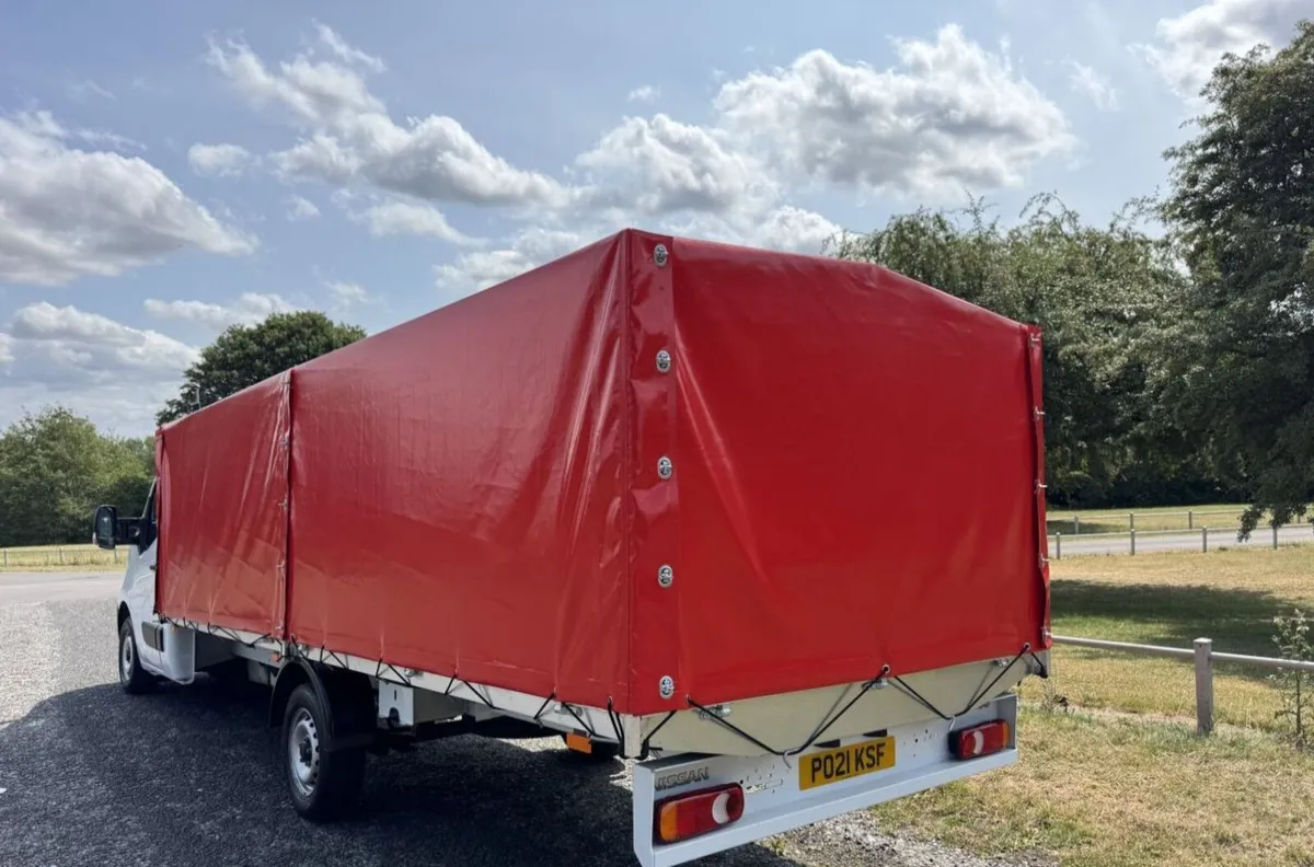 2021 Nissan NV400 Curtainsider Van - Image 4