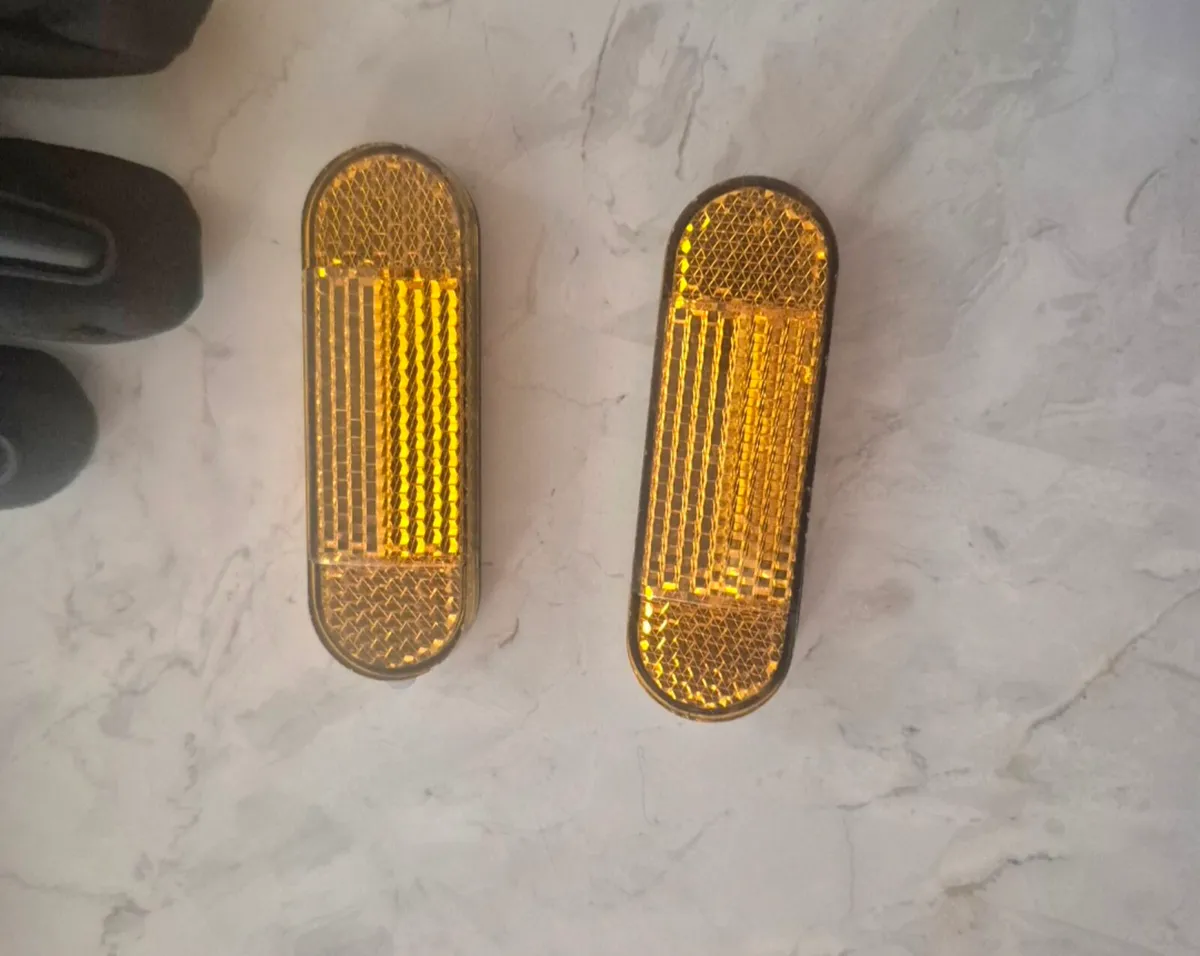 BICYCLE KIT BIKE HELMET AND GLOVES BIKE LOCK ALSO - Image 4