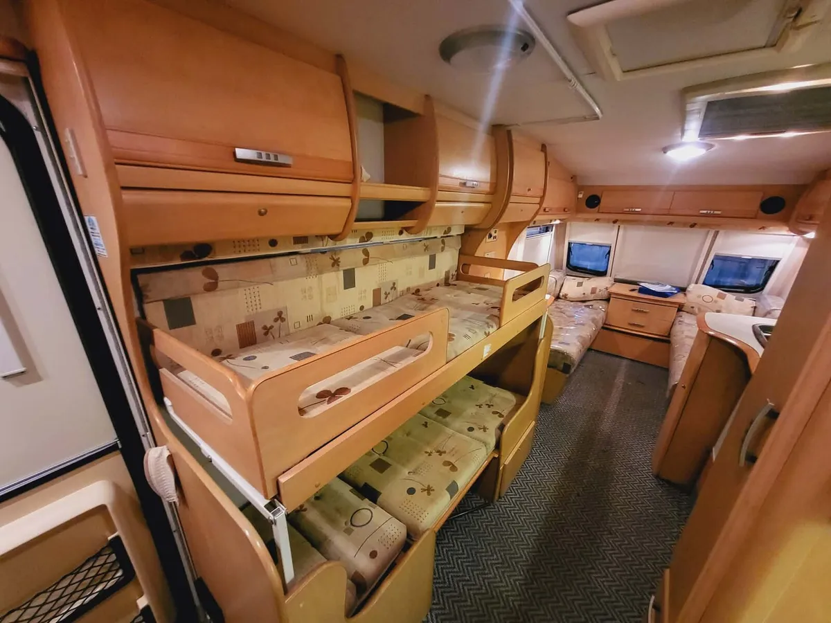 6 birth  bailey senator - Image 1