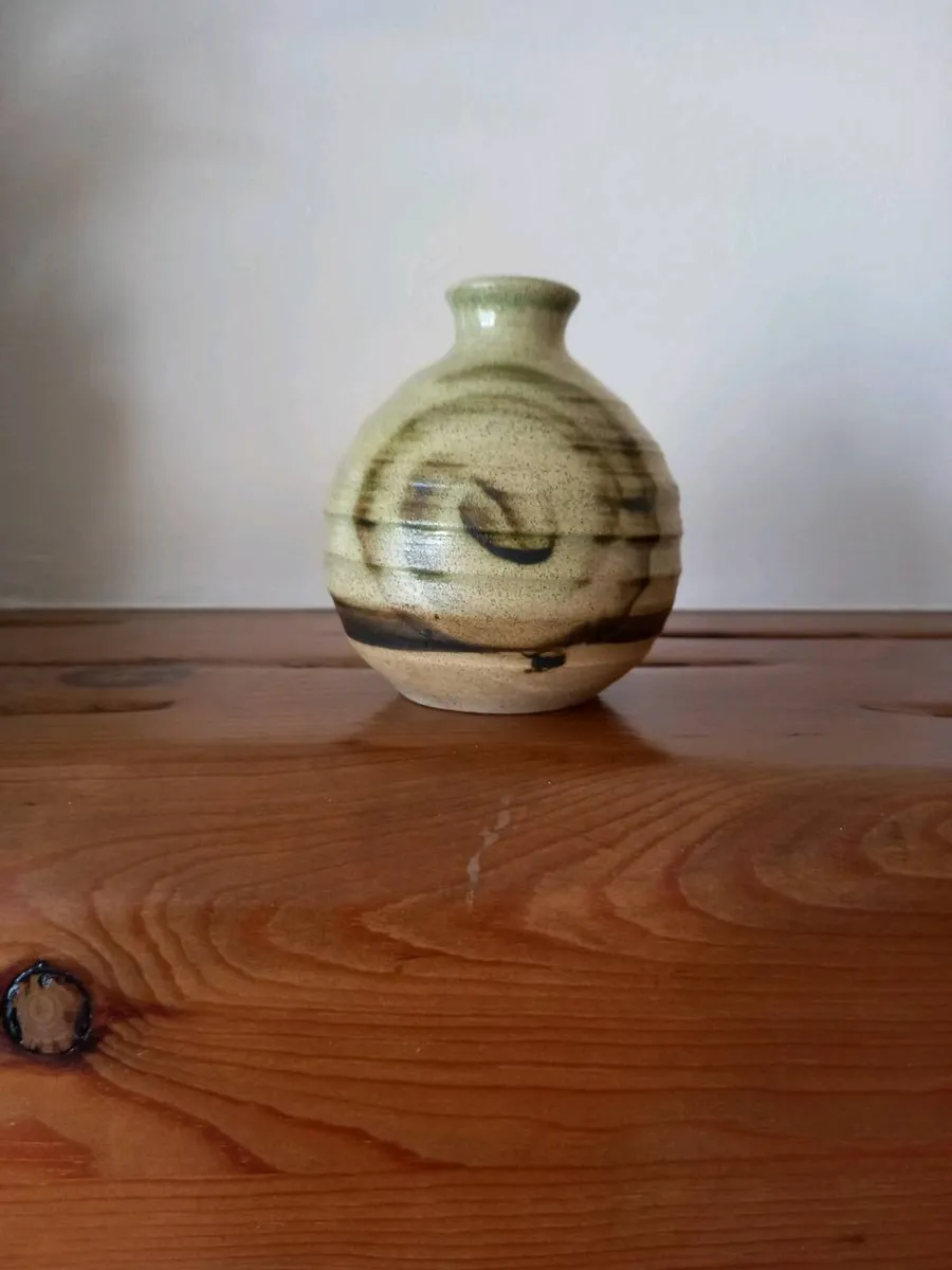 Small Clay Moffat Vase - Image 2