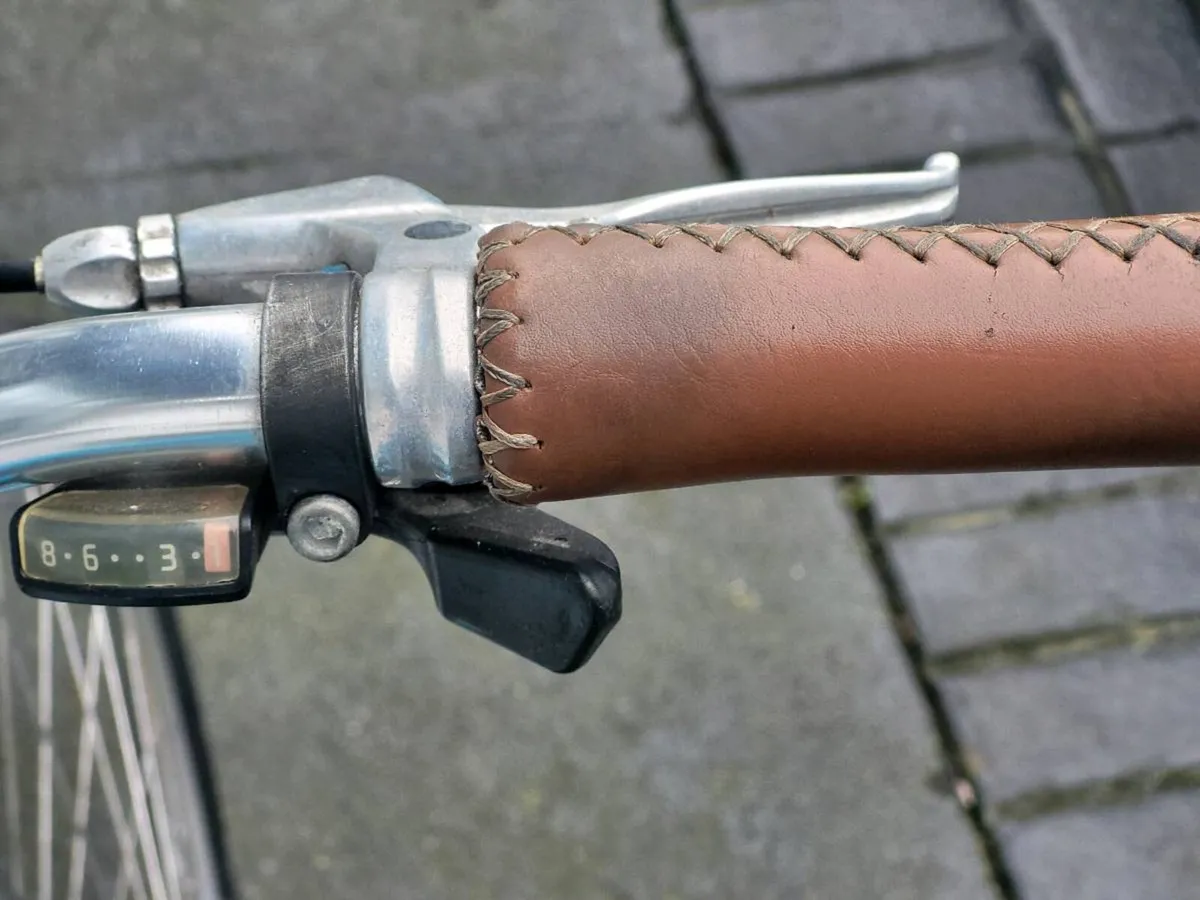 HYBRID BIKE - Image 4