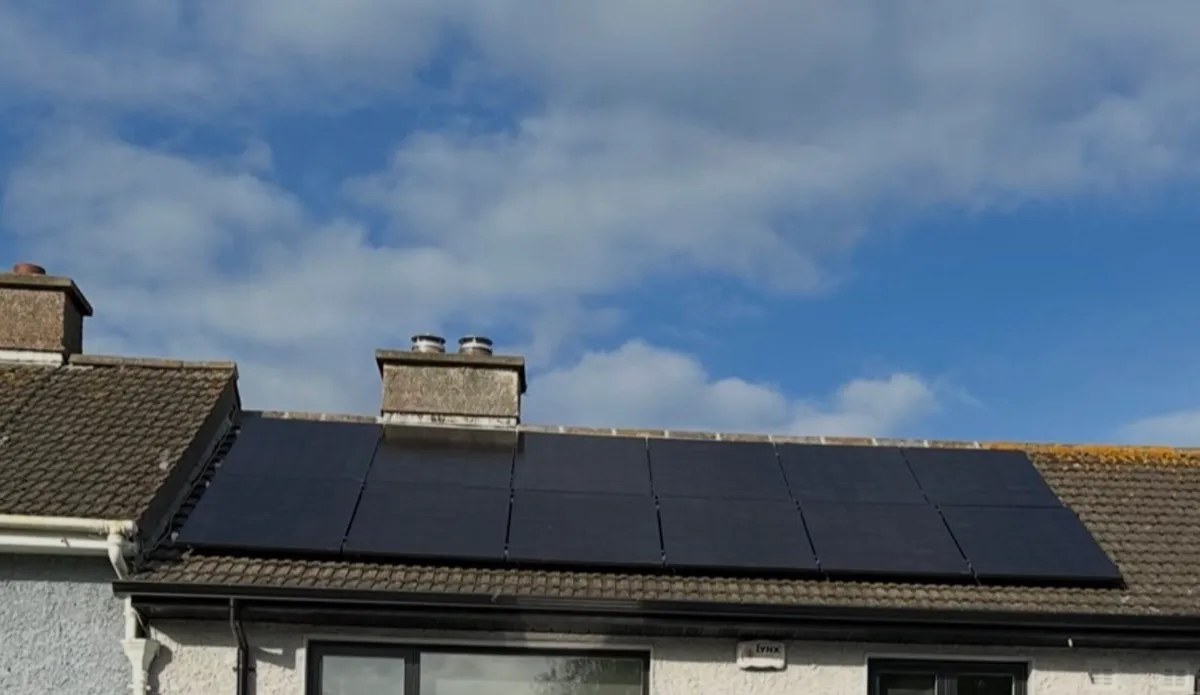 18 Solar Panels - Image 1