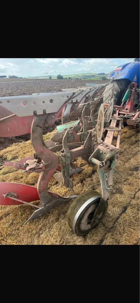 Kverneland 4 furrow no vat - Image 4