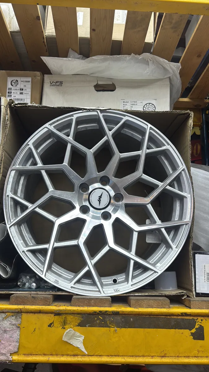19” veemann vfs 9.5 all round offer rim & tyres