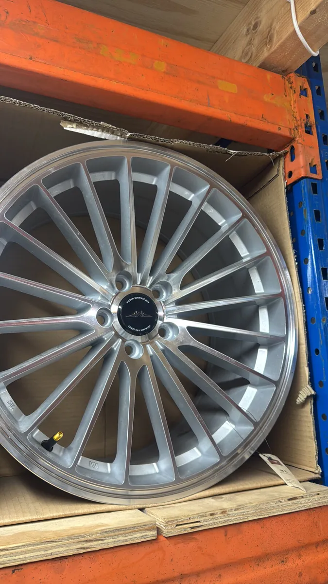 19” veemann vfs 9.5 alloys & tyre offer 5x112