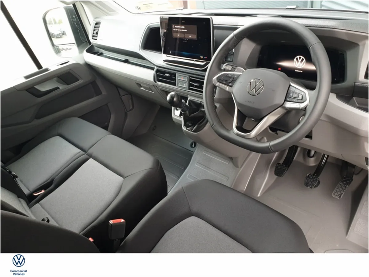 Volkswagen Crafter CRAFTER H 30 MWB 140HP M6F - WA - Image 3