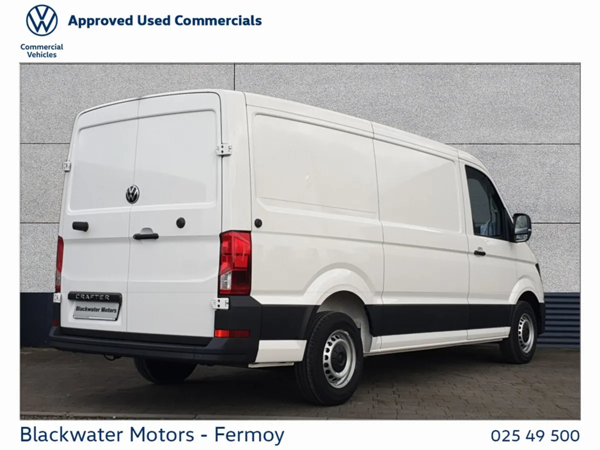 Volkswagen Crafter CRAFTER H 30 MWB 140HP M6F - WA - Image 4