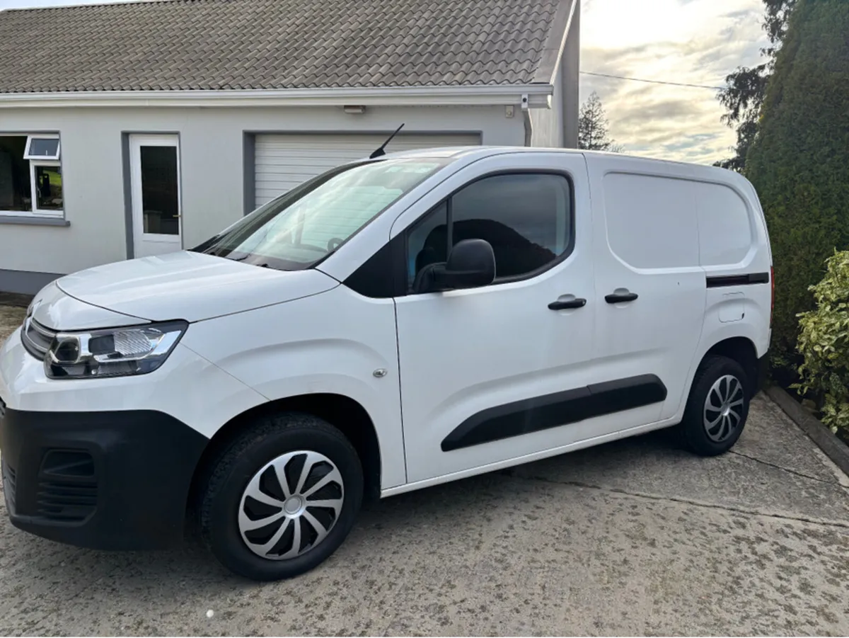Citroen Berlingo LX 1.5 BLUEHDI - Image 2