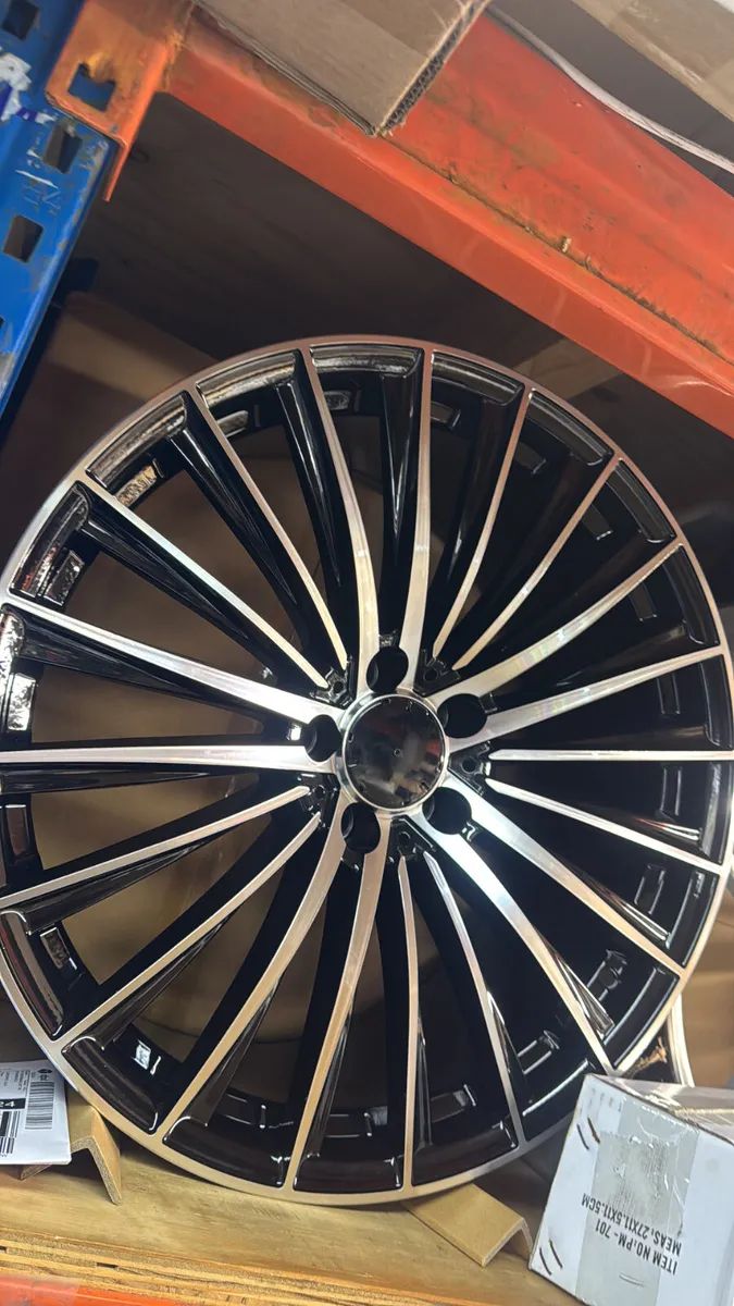 20” Merc c e s class 5x112 alloy & tyres offer