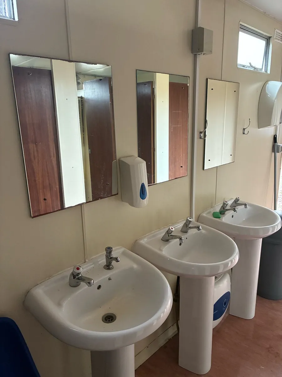 Shower block - Image 4