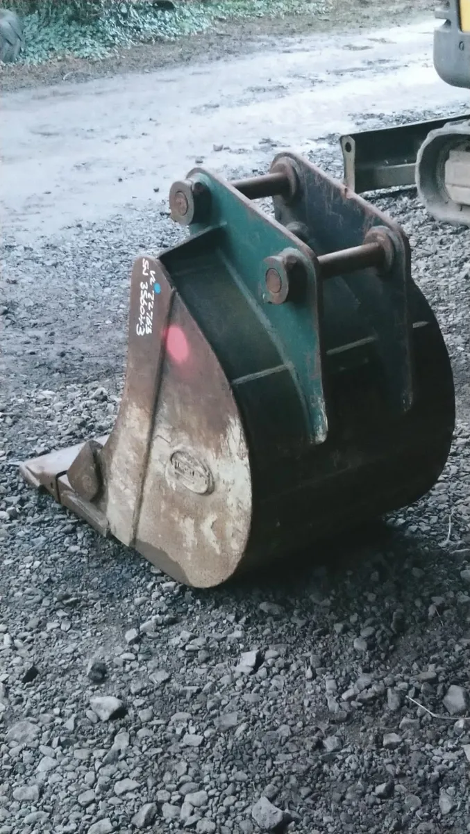 HITACHI EX60 ZAXIS ZX60 DIGGER BUCKET - Image 2