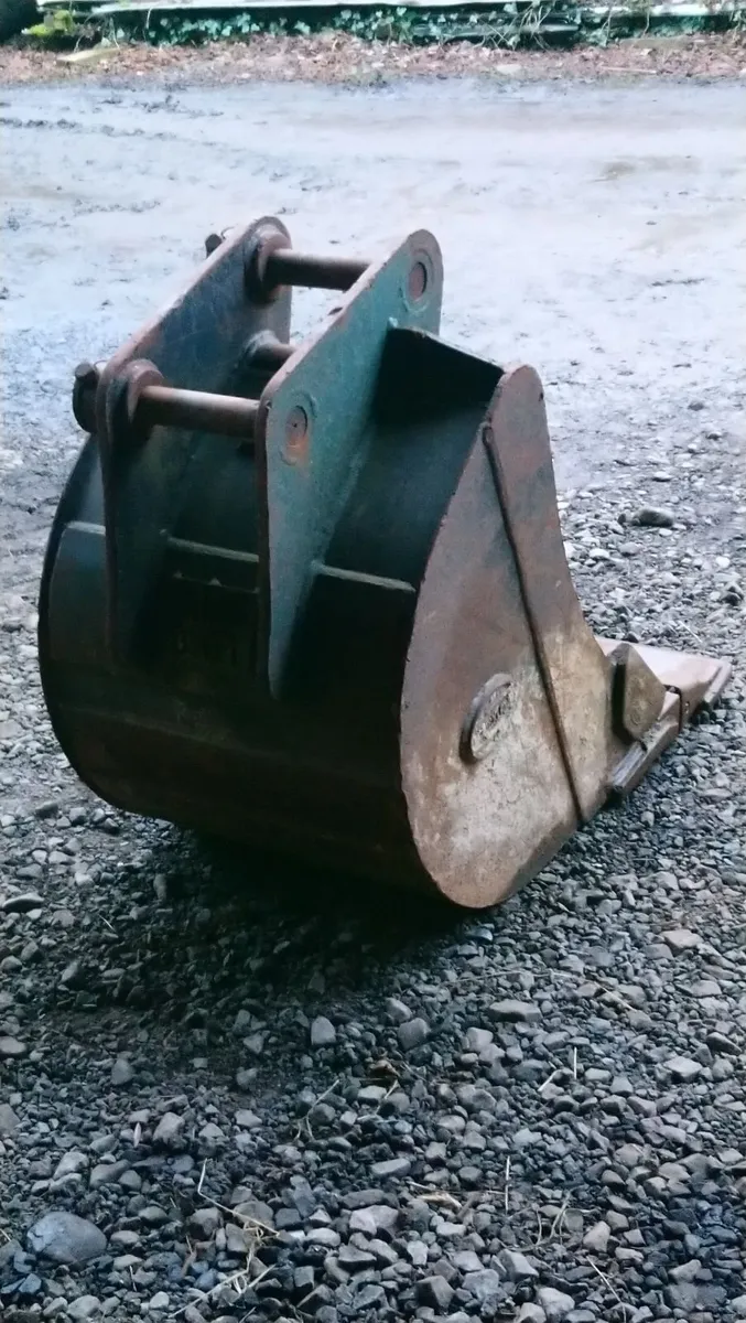 HITACHI EX60 ZAXIS ZX60 DIGGER BUCKET - Image 4