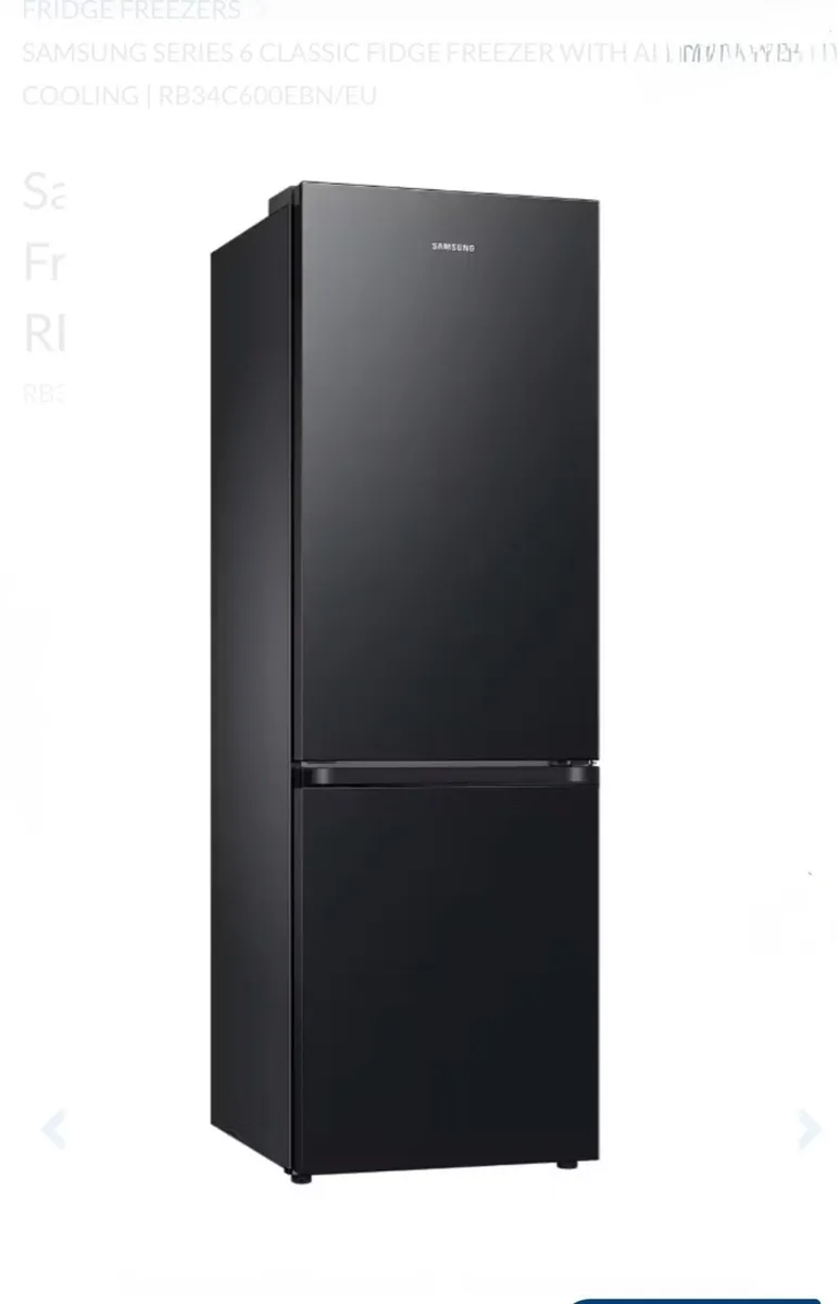 Fridge freezer - like new - Image 1