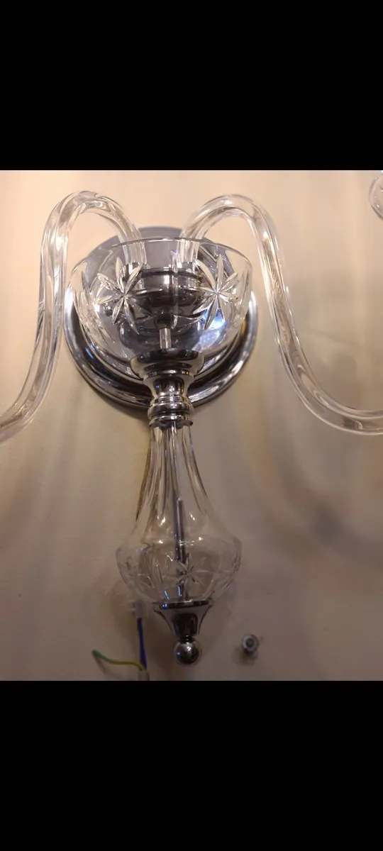 Preciosa crystal wall lights POSTAGE AVAILABLE - Image 4