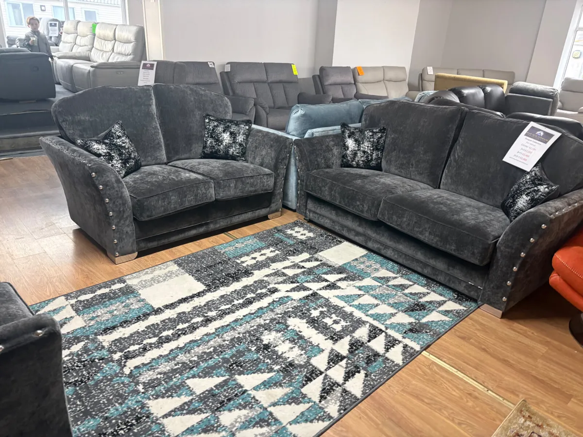 Massive Sofa Sale Now On💫View pictures💫 - Image 4