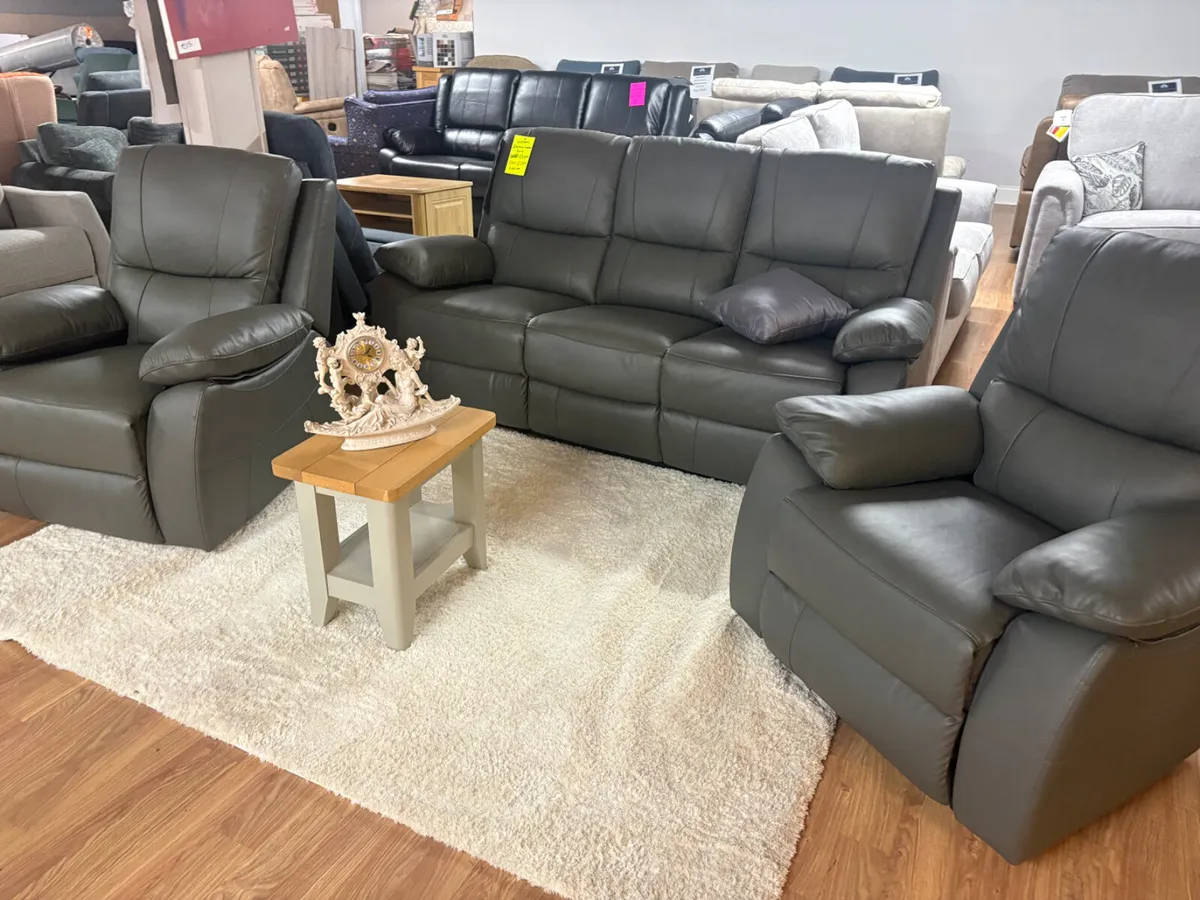 Massive Sofa Sale Now On💫View pictures💫 - Image 2