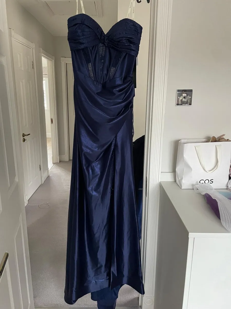 Debs/ TY Ball dress never worn brand new - Image 2