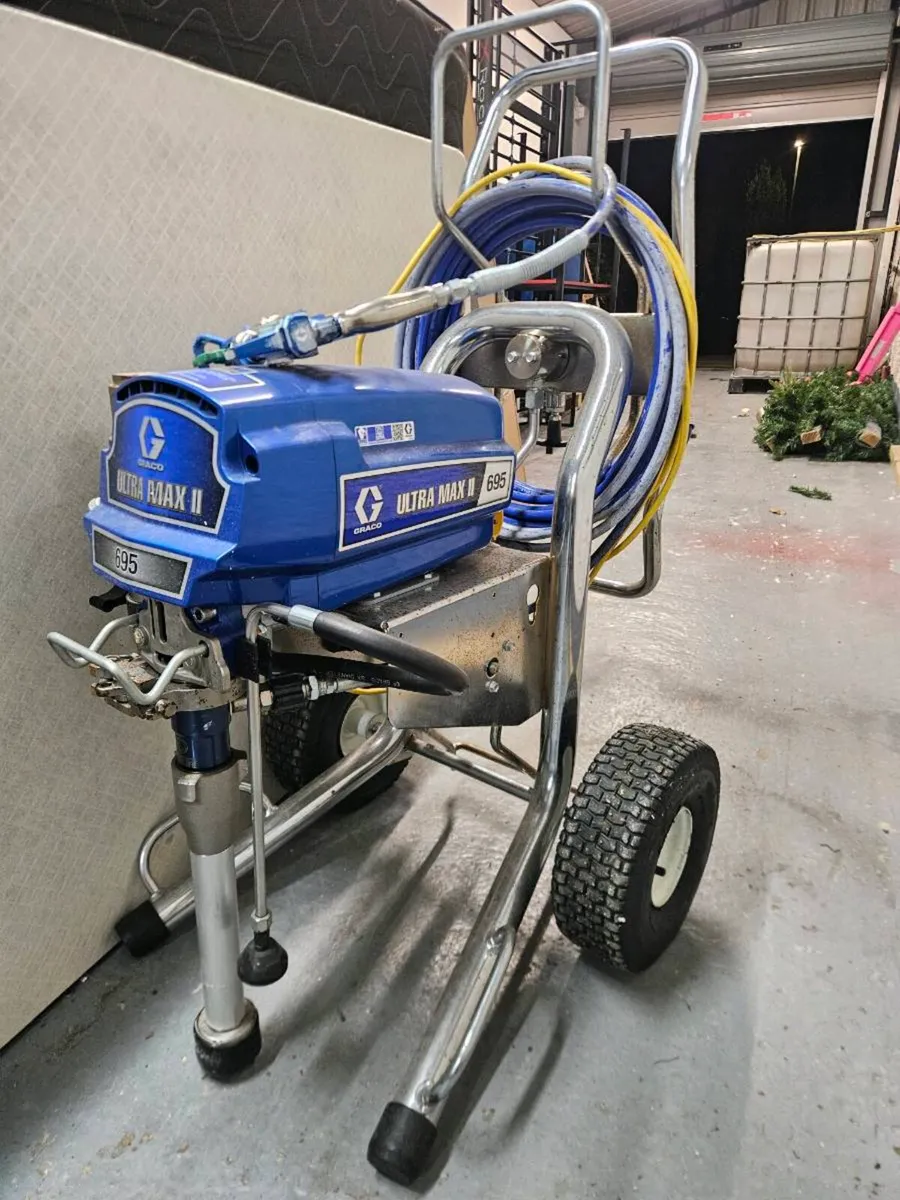 695 contractor graco sprayer - Image 1