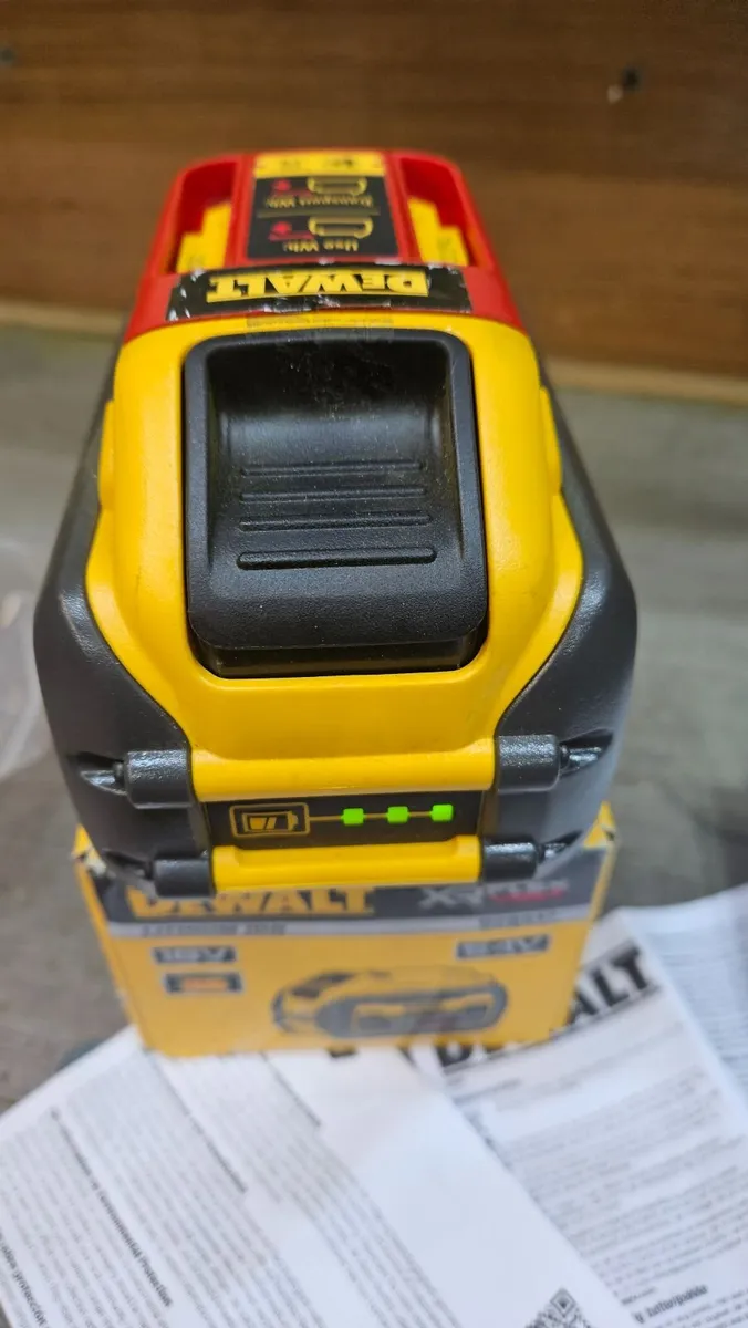 Dewalt flexvolt 54v 9ah battery - Image 3