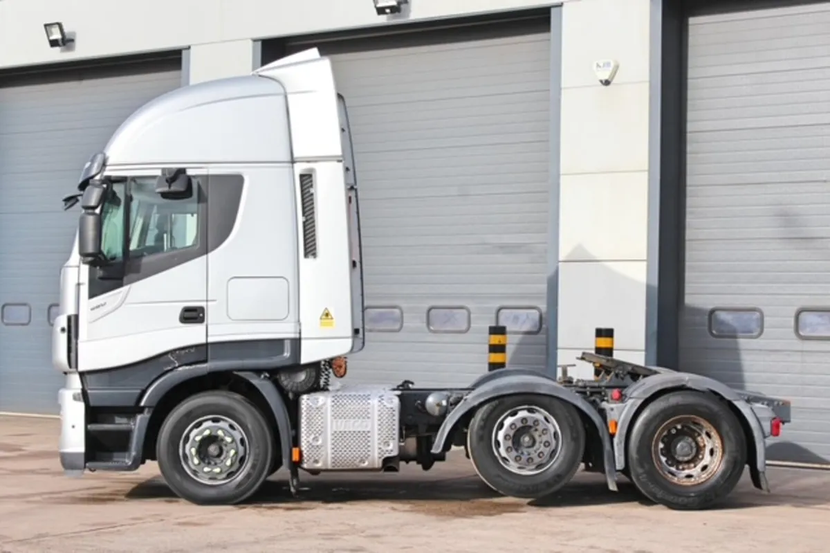2018 IVECO STRALIS 460 6X2 TRACTOR UNIT - Image 4