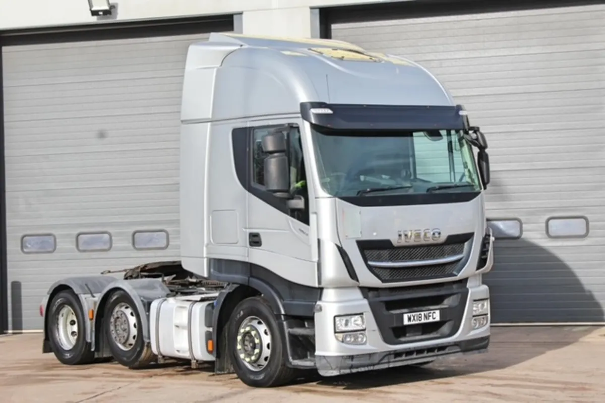 2018 IVECO STRALIS 460 6X2 TRACTOR UNIT - Image 1