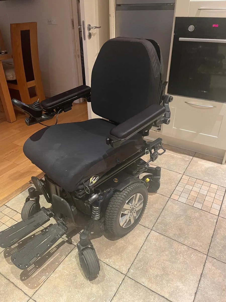 Quantum Edge 2.0 Power mobility wheelchair - Image 4