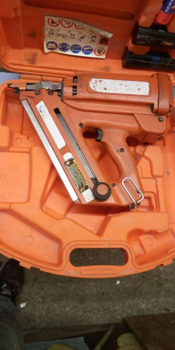 Paslode IM350 nail gun - Image 3