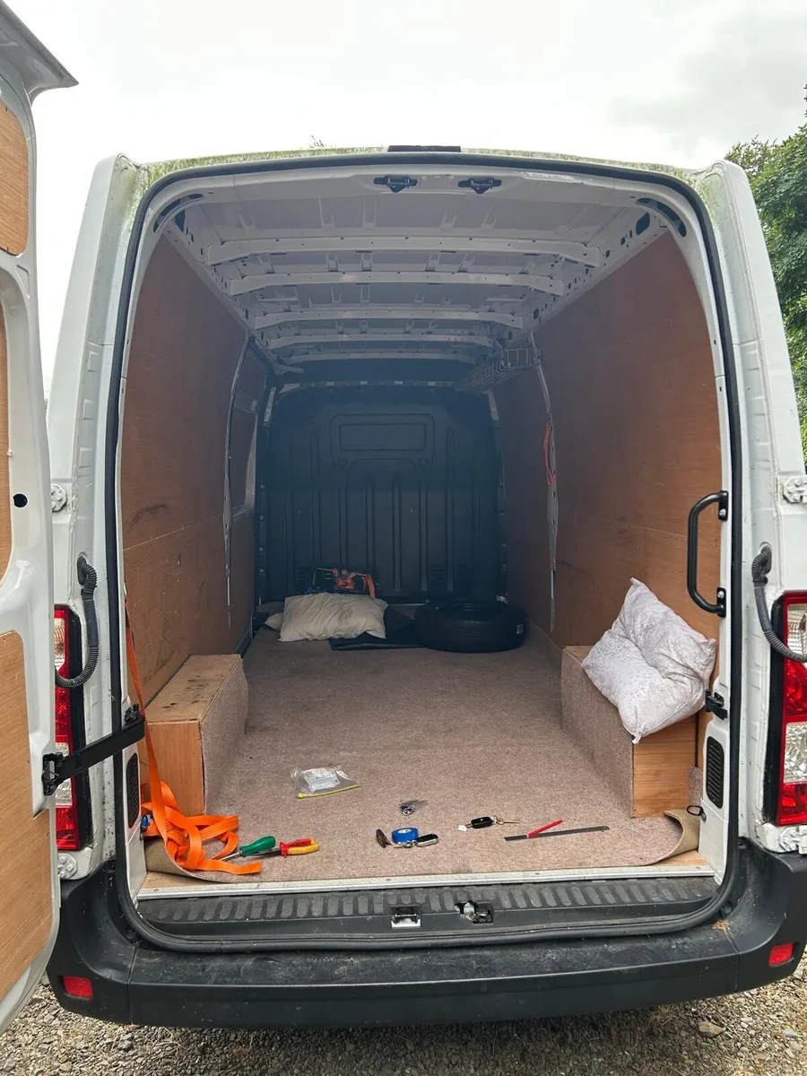 Renault Master - Image 3