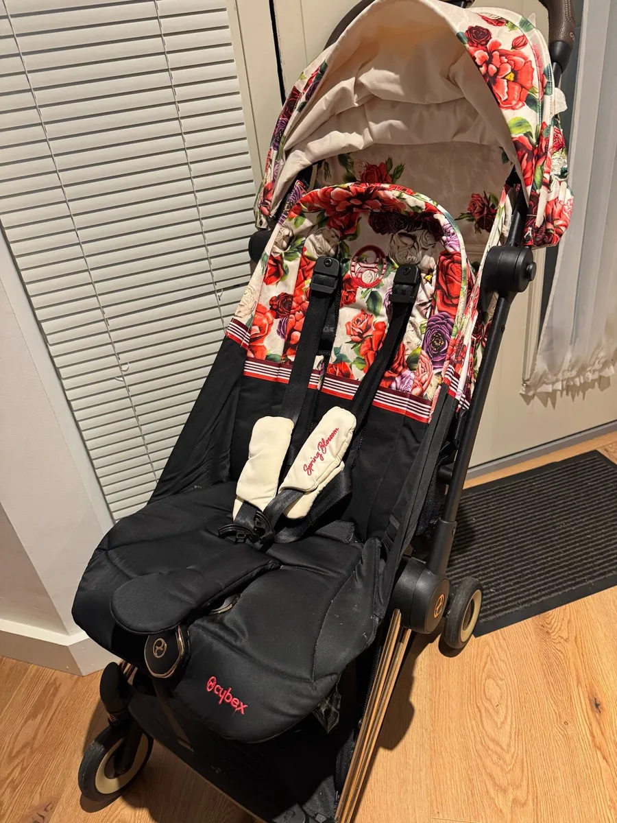 Cybex Coya in Limited Spring Blossom light - Image 4
