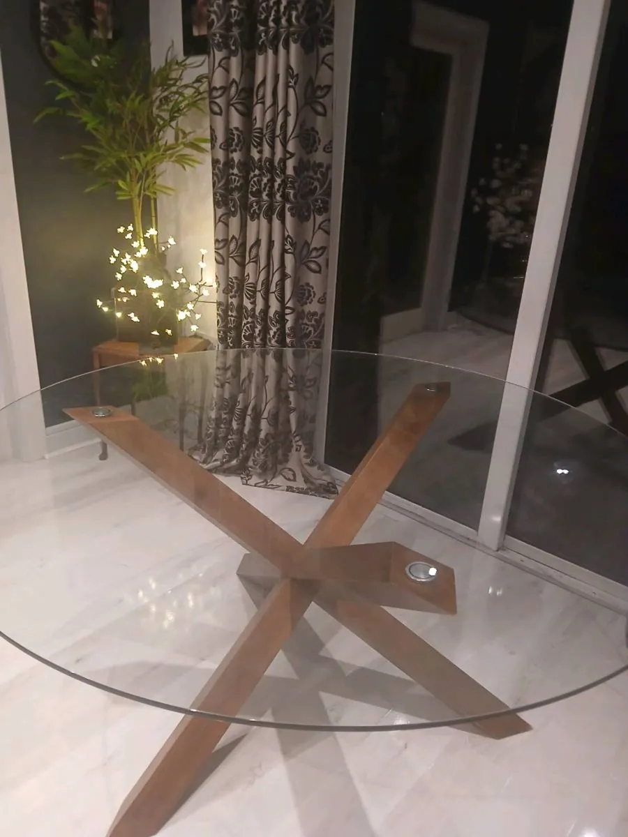 Dining table - Image 4