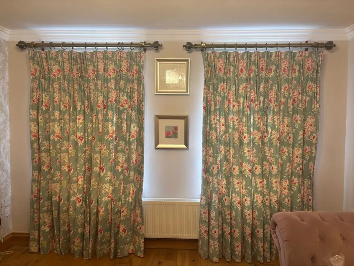 Curtains - Image 4