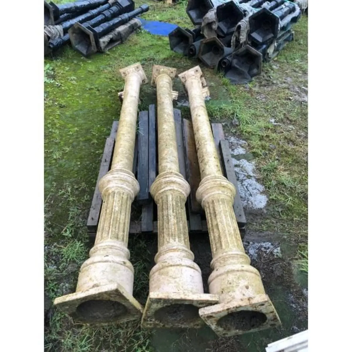 Set of 6 Cast Iron Poles – KAS354 - Image 1