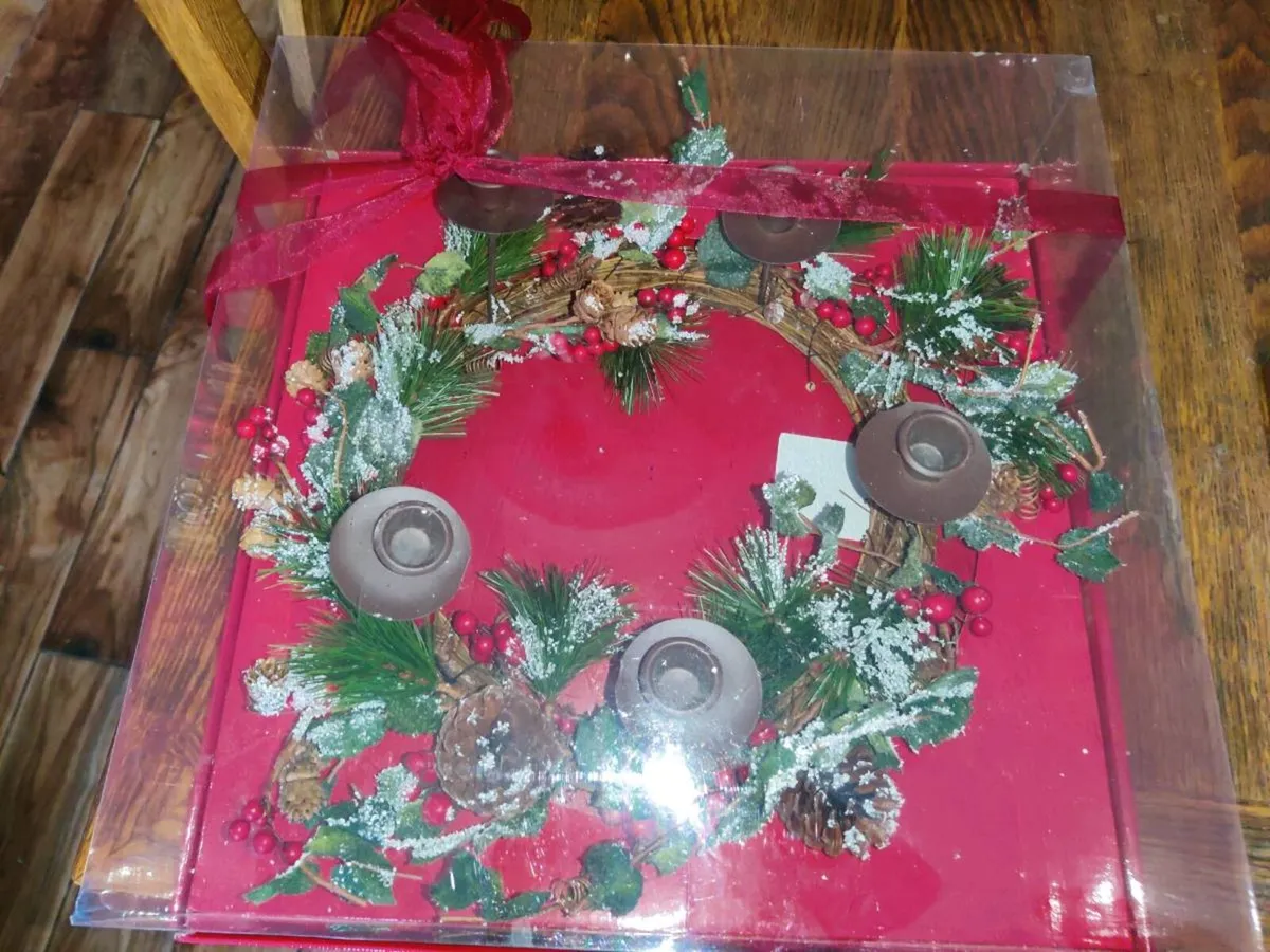 HUGE WROUGHT IRON CHRISTMAS, Candle Wax Wreath ! - Image 2