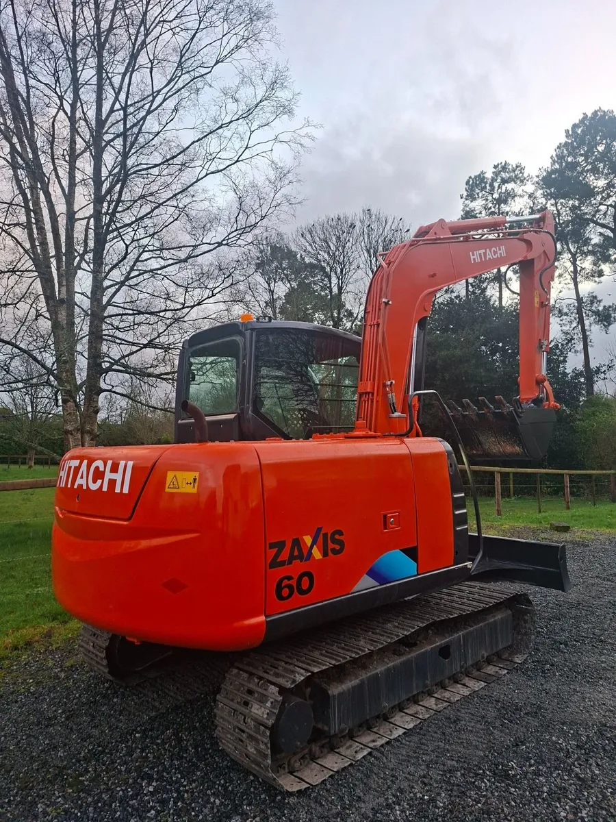 Hitachi ZX60  Digger Piped Hitch 2 new buckets - Image 3