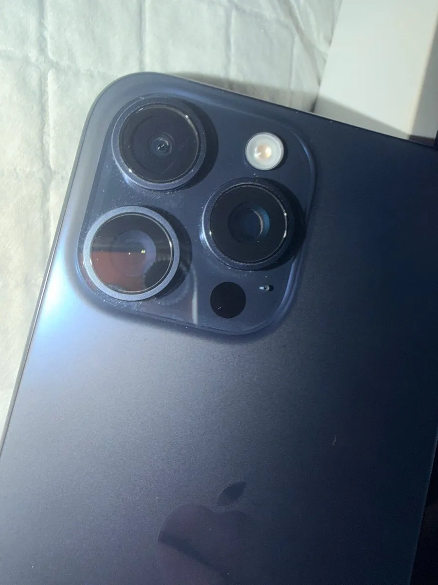 iPhone 15 Pro Max 512GB - Image 4