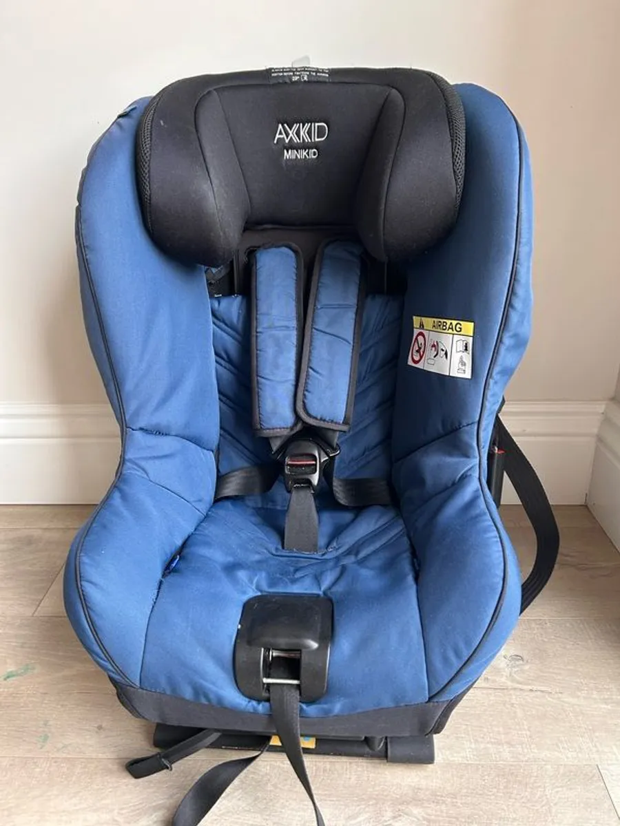 Axkiid Minikid 2.0 Rear facing car seat - Image 2