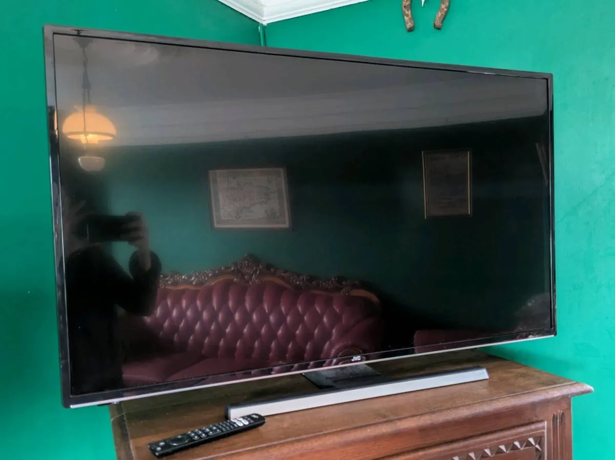 JVC Smart 4k Fire TV 43" - Image 2