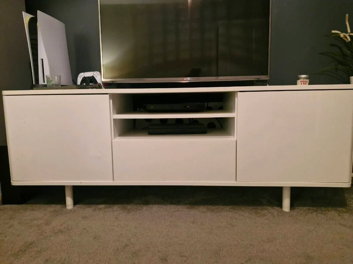 TV unit - Image 1
