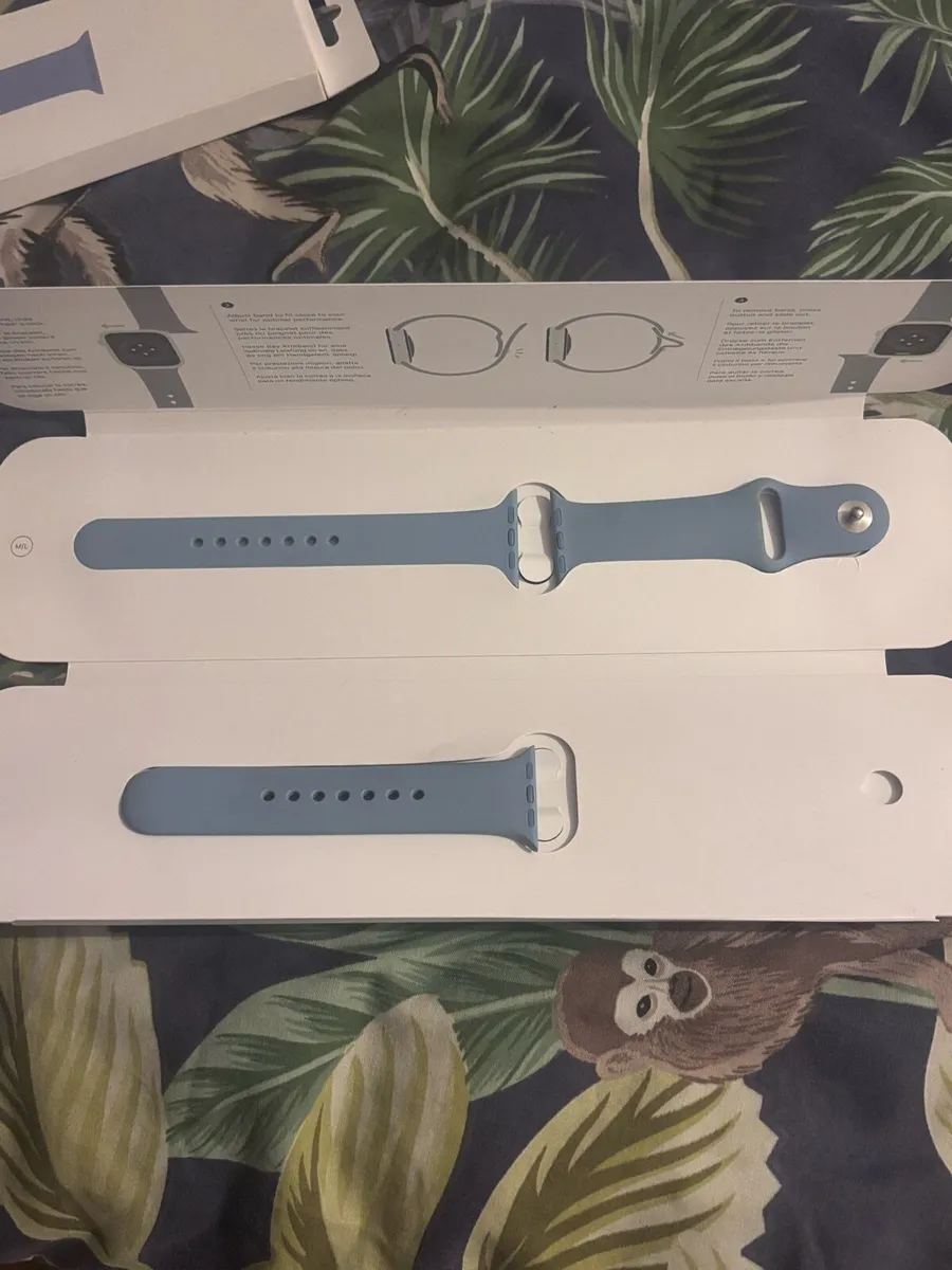 Apple Watch strap - genuine - Image 1