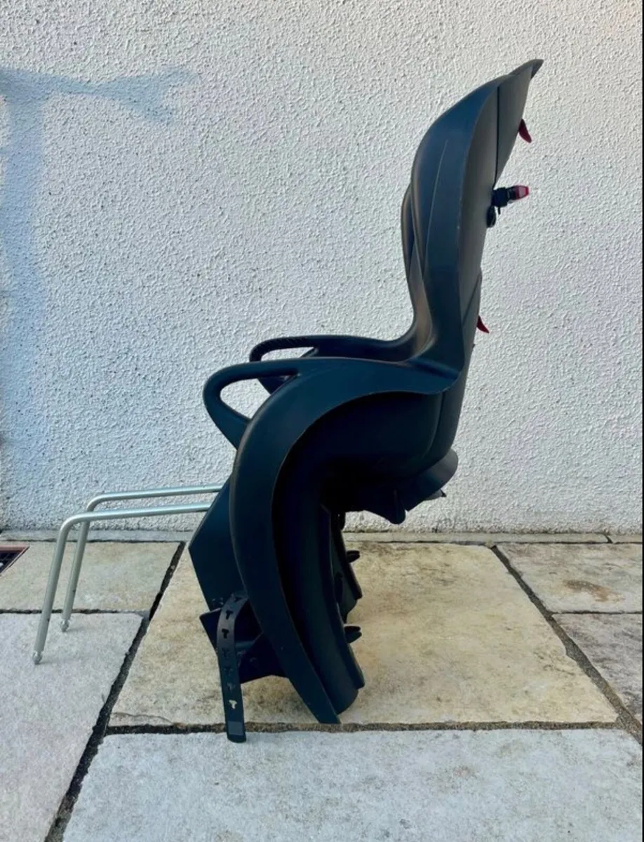 Hamax Zenith Child Bike Seat + 2 adaptors: As new - Image 2