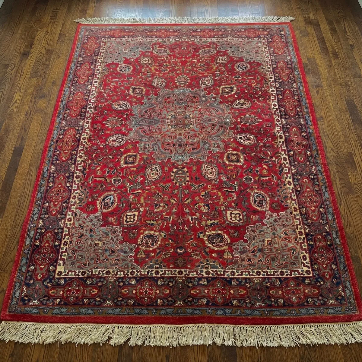 Nice hand knotted carpet - Image 2