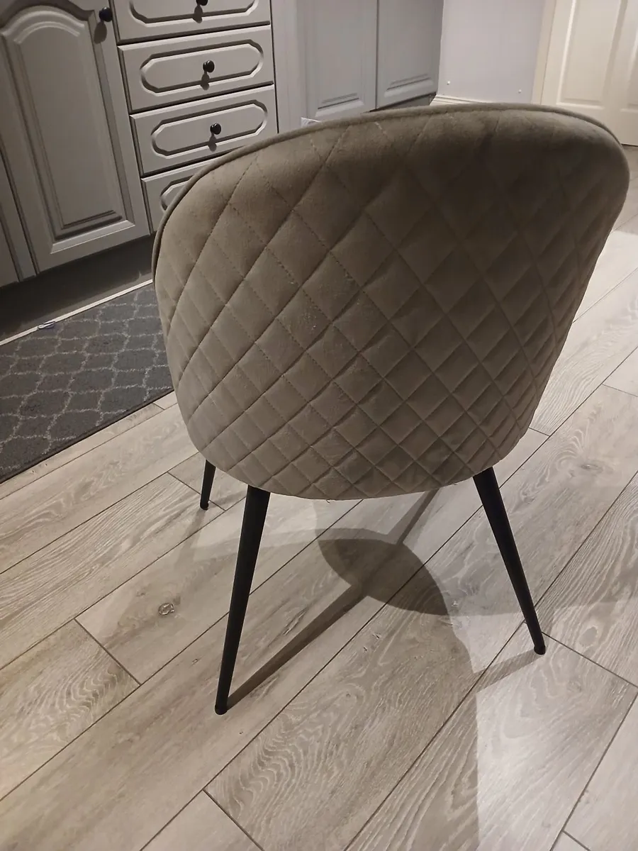 Dining room chairs - Image 2