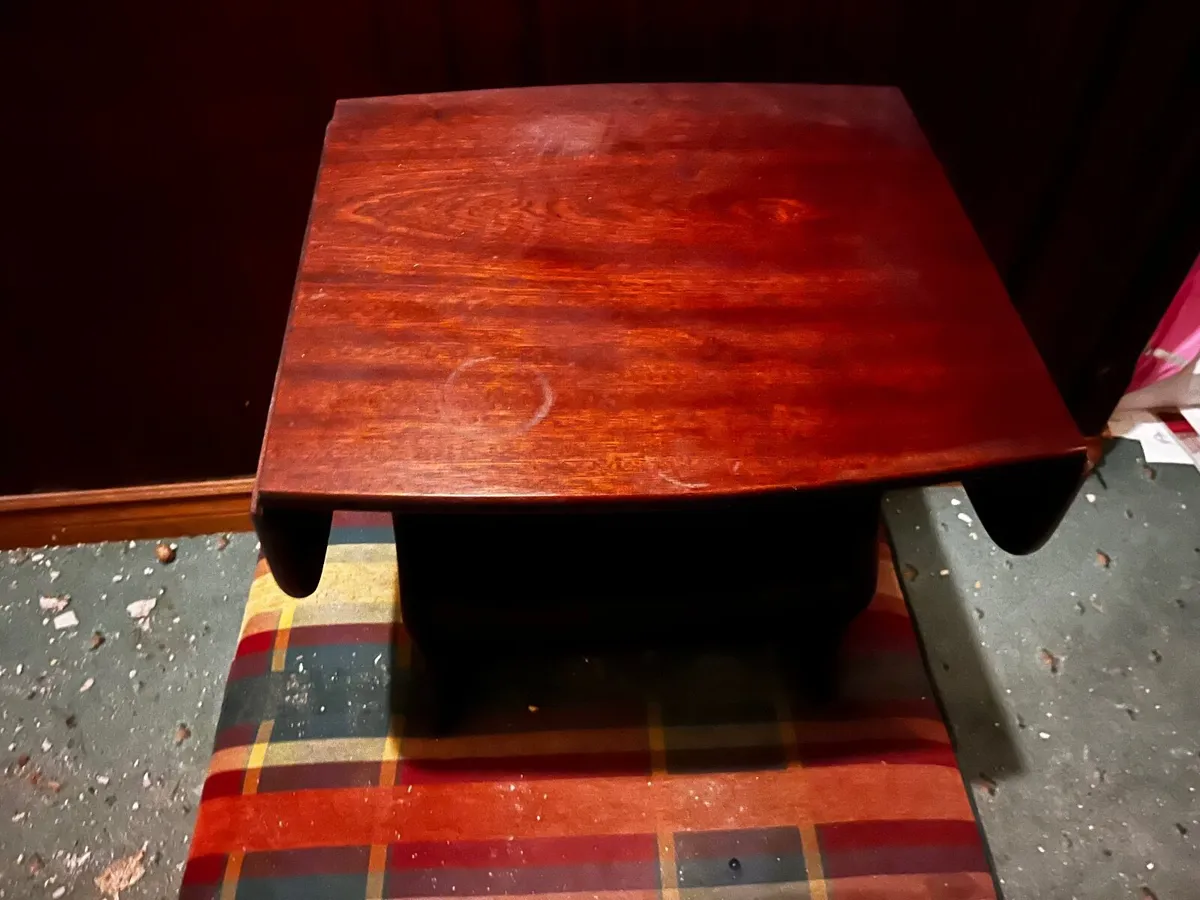 Small coffee table - Image 2