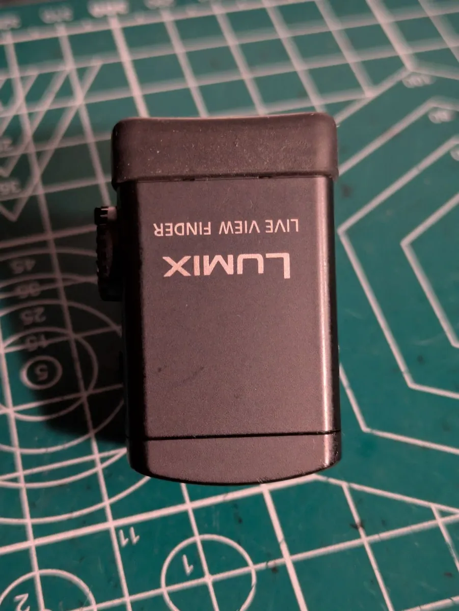 Panasonic LVF1 electronic viewfinder for LX5, GF2 - Image 4