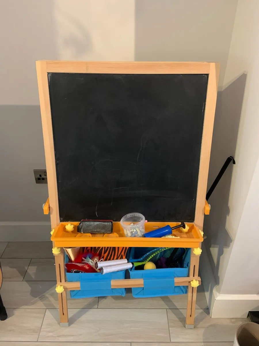 Blackboard & whiteboard for kids + holders - Image 1