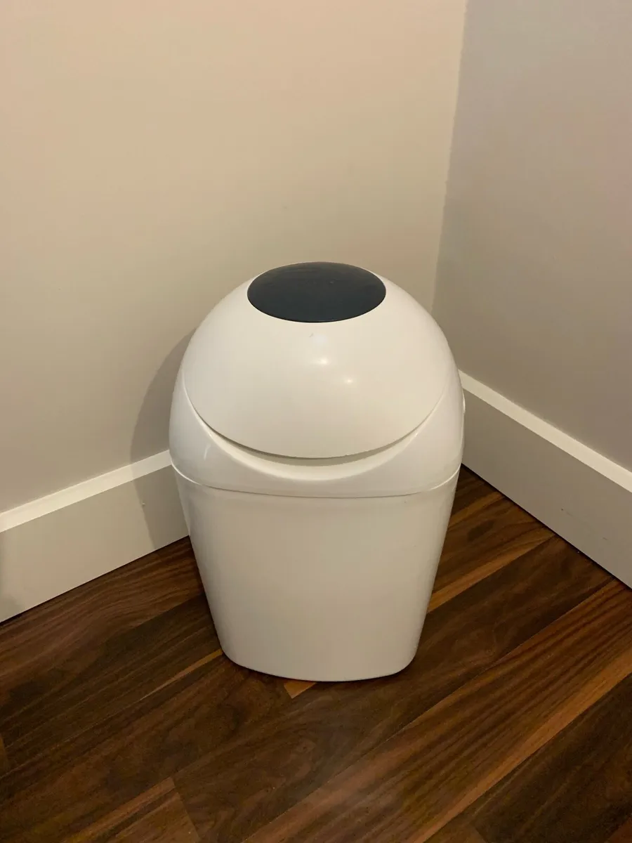 Nappy bin + 4 refills - Image 3