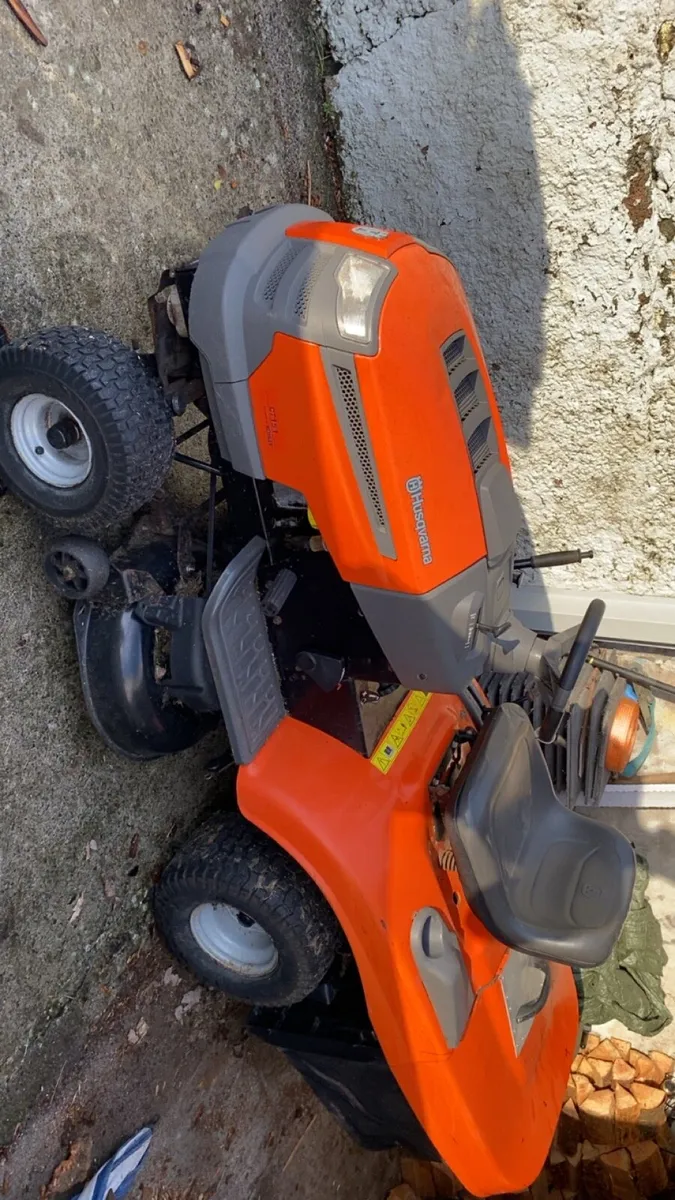 Ride on lawnmower Husqvarna CT151 - Image 1