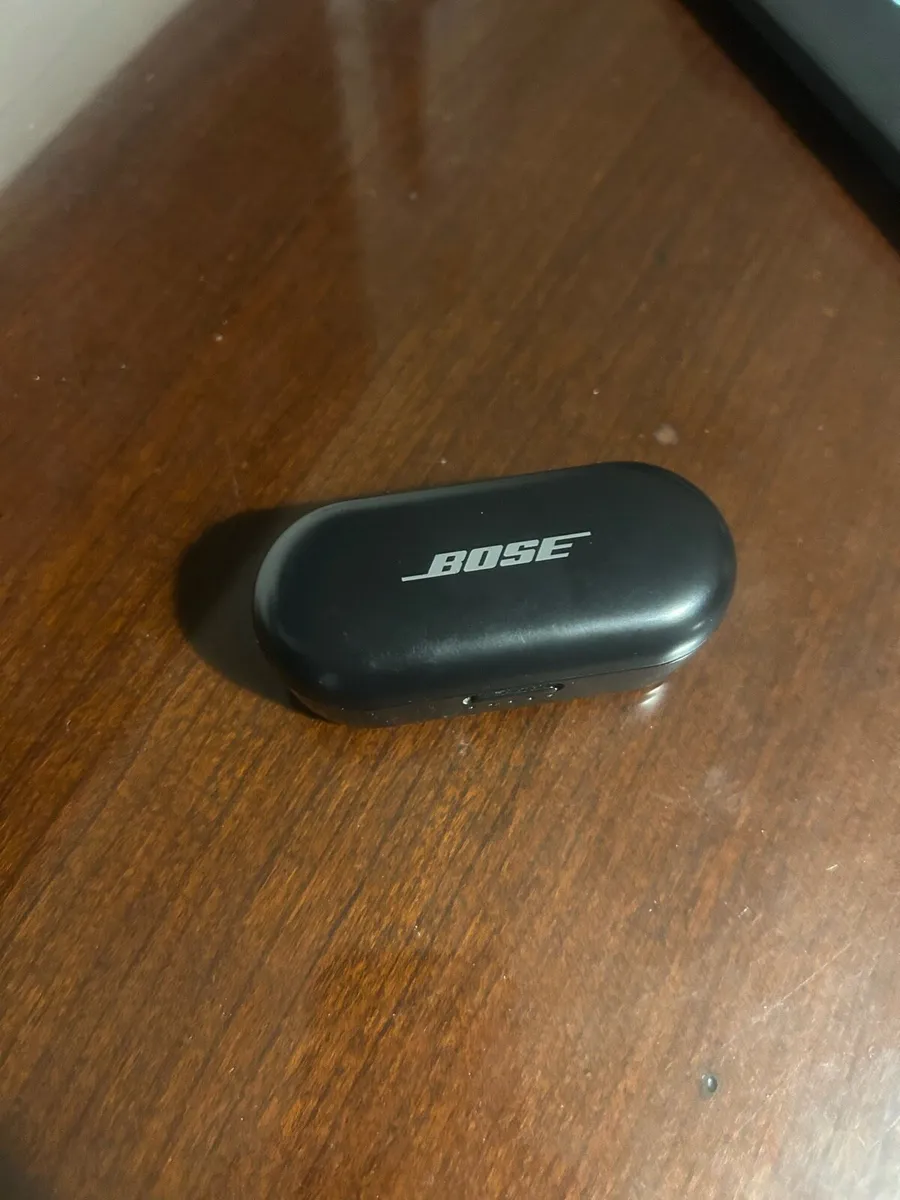 Bose earbuds - Image 3