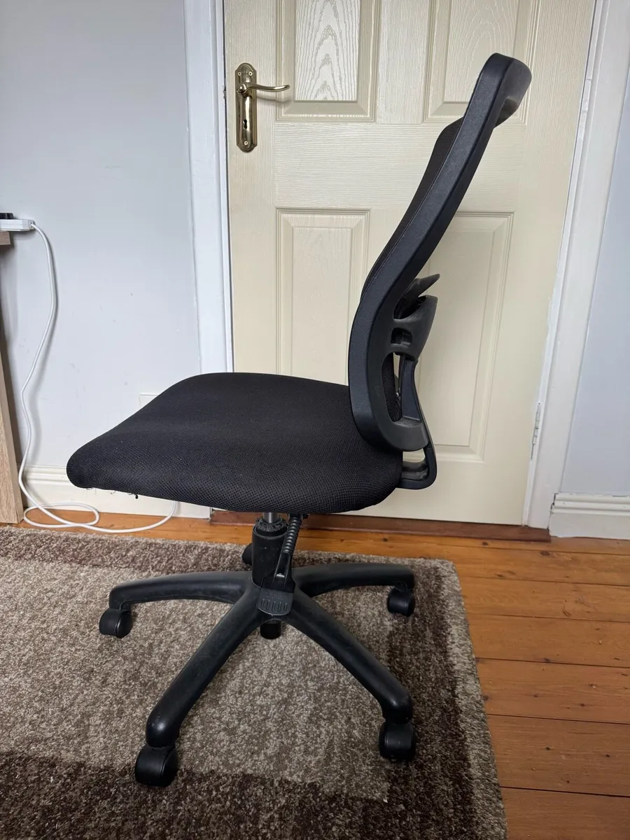 Office chair - Image 2
