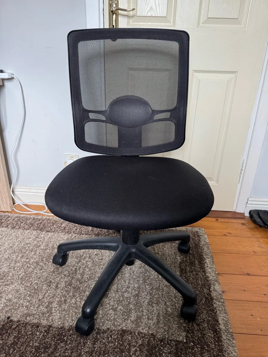 Office chair - Image 3